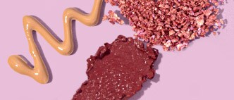 Mobile Shop Make Up Image